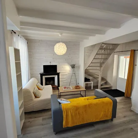 Charmante Maison De Ville , 4 Personnes , Les Herbiers Exterior photo
