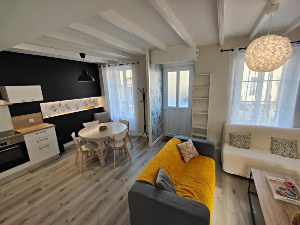 Charmante Maison De , 4 Personnes , * Les Herbiers